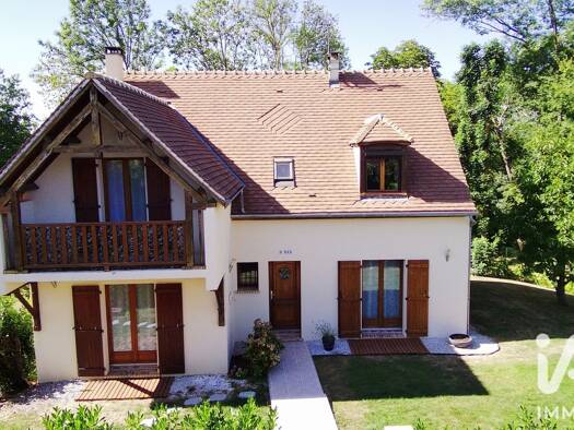 Maison à vendre 535 500 € 6 pièces 4 chambres 164 m² 3 195 m² de terrain Condé-Sainte-Libiaire 77450