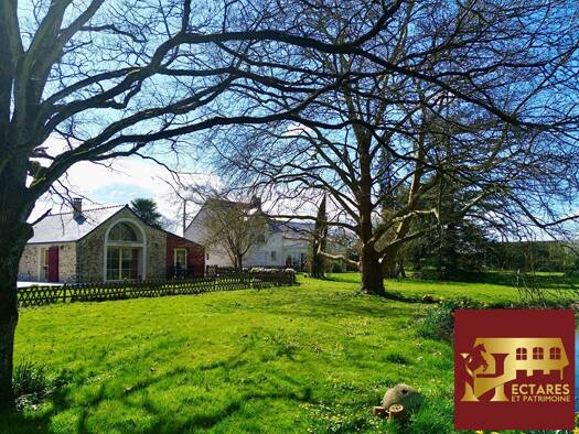 Maison à vendre 650 000 € 7 pièces 5 chambres 220 m² 80 000 m² de terrain Ligné 44850