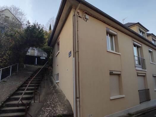 Appartement à louer 360 € 3 pièces 2 chambres 55 m² RDC Argenton-sur-Creuse 36200