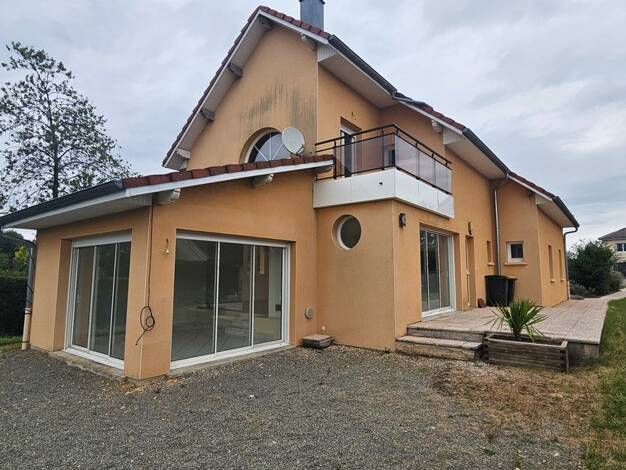 Maison à vendre 310 000 € 8 pièces 6 chambres 270 m² Roches-Lès-Blamont 25310