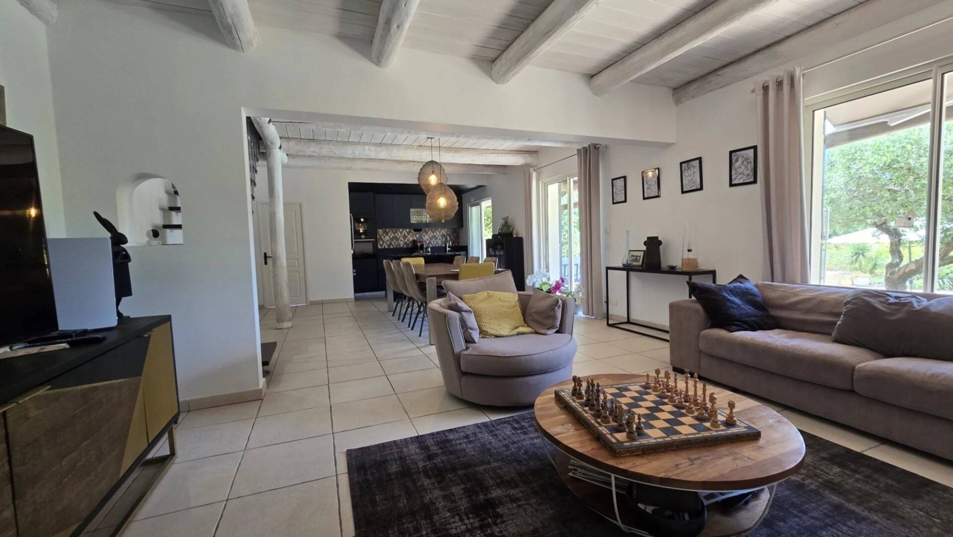 Maison à vendre, 240m², BAGNOLS EN FORET