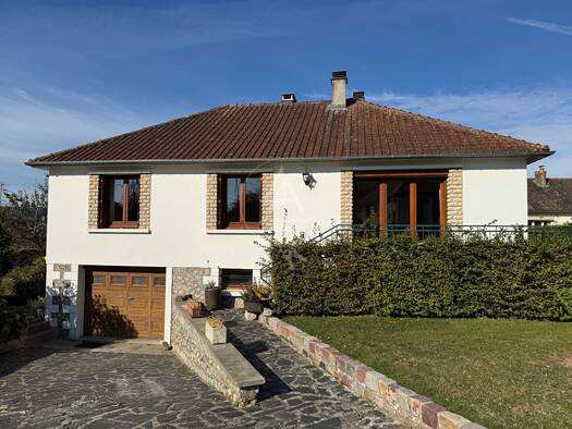 Maison de plain-pied à vendre 179 900 € 4 pièces 3 chambres 87 m² 1 037 m² de terrain Corneville-sur-Risle 27500