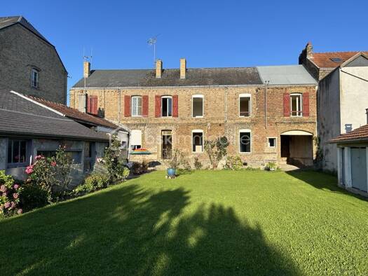Maison à vendre 180 000 € 10 pièces 4 chambres 272 m² Lucquy 08300