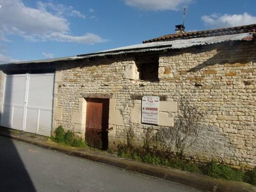 Parking à vendre 26 000 € 72 m² Granzay-Gript 79360