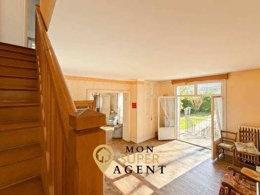 Maison à vendre 379 000 € 7 pièces 5 chambres 234 m² 309 m² de terrain Rive de Seine Sud Est Melun 77000