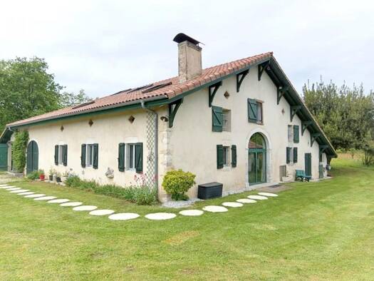 Maison à louer 1 380 € 5 pièces 4 chambres 280 m² Bélus 40300