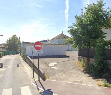 Garage/Stationnement à louer 125 € 14 m² St Cyr l Ecole 78210