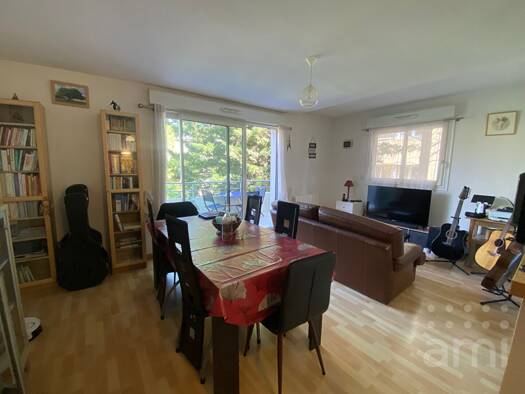 Appartement à vendre 139 000 € 2 pièces 1 chambre 49 m² Étage 1/3 Centre Ville Niort 79000