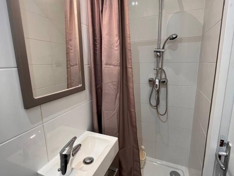 Maison à louer, 10m², PARIS 18E