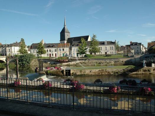 Appartement à louer 640 € 3 pièces 2 chambres 64 m² RDC/2 Romorantin-Lanthenay 41200