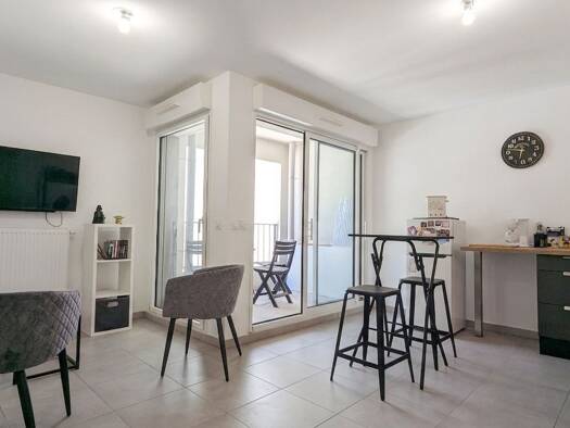 Appartement à vendre 145 000 € 2 pièces 1 chambre 38 m² Étage 1/7 Place d'Armes Toulon 83000