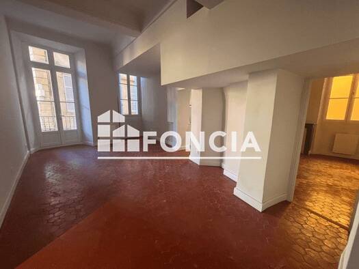 Appartement à louer 895 € 3 pièces 2 chambres 63,3 m² Étage 1/5 Secteur Sauvegarde Grasse 06130