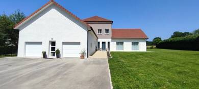Maison à vendre 428 500 € 6 pièces 4 chambres 194 m² 1 756 m² de terrain Villers Robert 39120