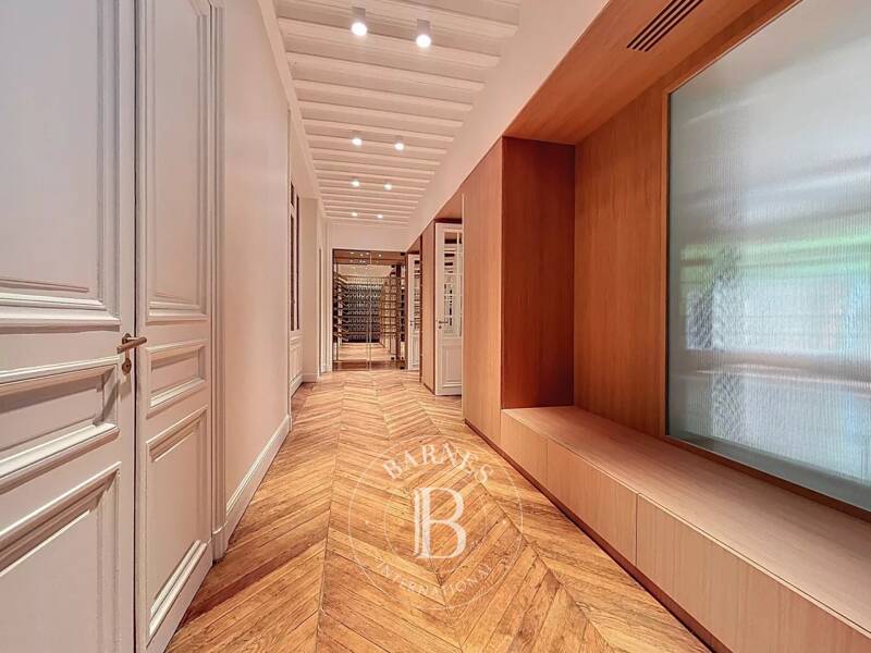 Maison à louer, 299m², PARIS 16E