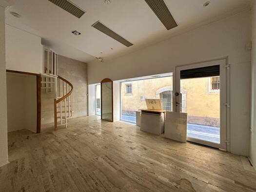 Local commercial à louer 595 € 34 m² de surface de vente Allées Paul Riquet Béziers 34500