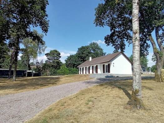 Maison de plain-pied à vendre 212 000 € 4 pièces 3 chambres 80 m² 2 167 m² de terrain Glisolles 27190