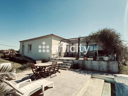 Maison de plain-pied à vendre 369 000 € 5 pièces 4 chambres 145 m² 1 450 m² de terrain Tresques 30330