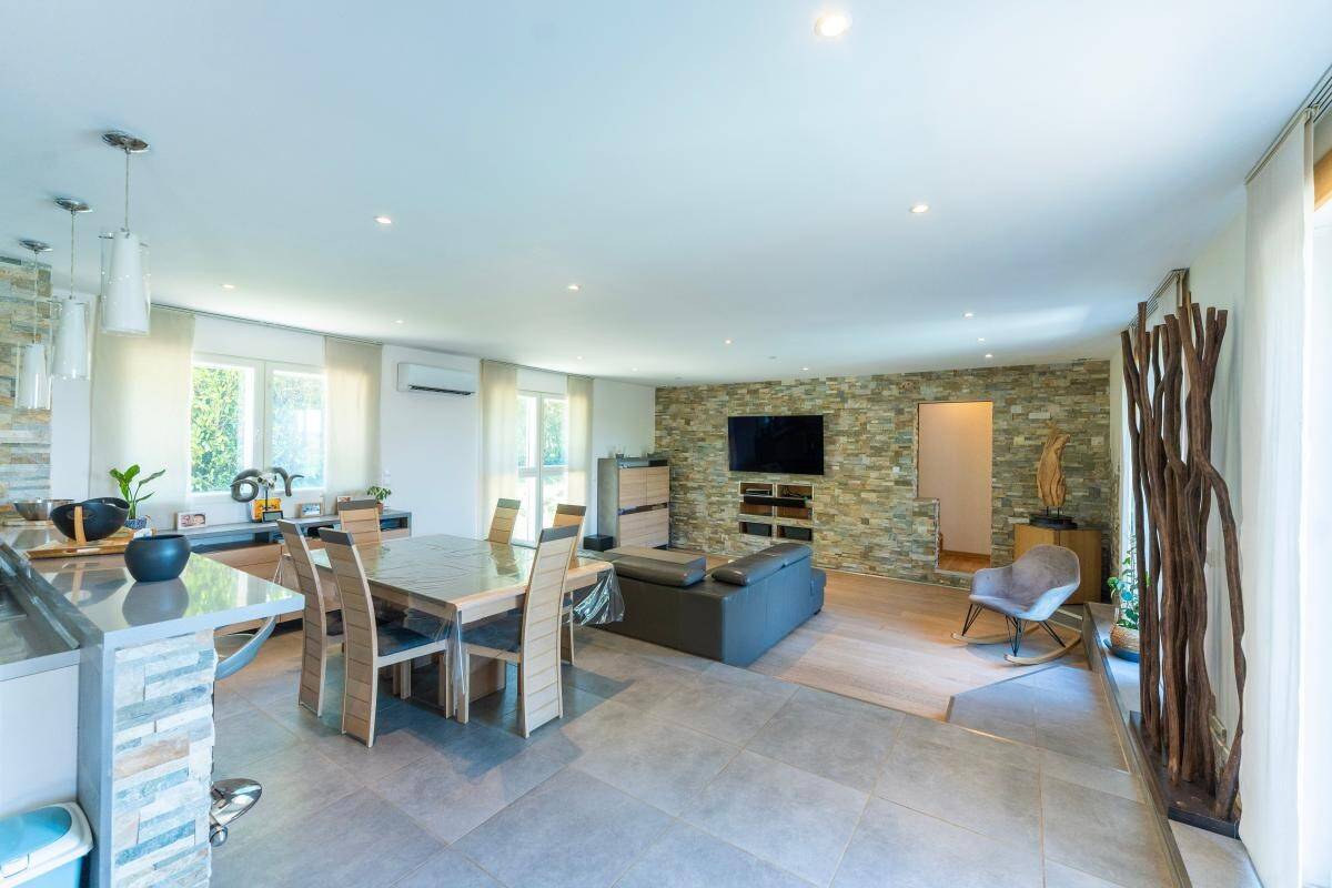 Maison à vendre, 190m², MONTREUIL AUX LIONS