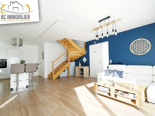 Maison à vendre 650 000 € 4 pièces 3 chambres 121 m² 322 m² de terrain Versonnex 01210