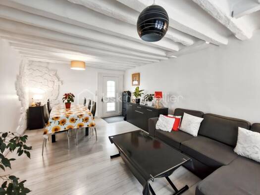 Maison de ville à vendre 275 000 € 5 pièces 4 chambres 90 m² 140 m² de terrain Le Pin 77181