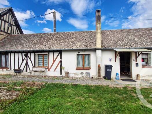 Maison de plain-pied à vendre 60 000 € 3 pièces 2 chambres 61 m² 190 m² de terrain Bernay 27300