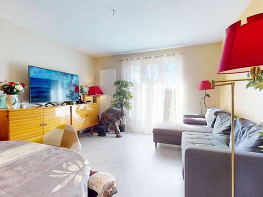 Appartement à vendre 119 000 € 3 pièces 2 chambres 63 m² Étage 2/2 Ouest-Sud Ouest Amboise 37400