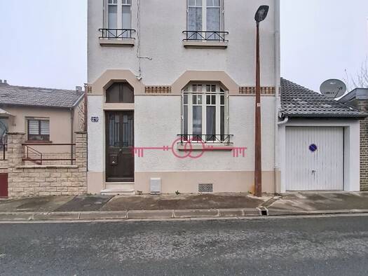 Maison à vendre 190 000 € 6 pièces 4 chambres 109 m² 156 m² de terrain Champs-Complexe Agricole Châlons-en-Champagne 51000