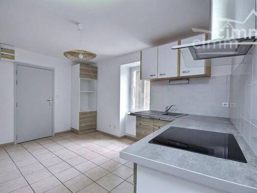 Appartement à louer 537 € 4 pièces 2 chambres 61,9 m² Étage 1/2 Cruas 07350