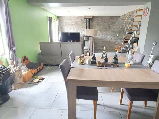 Maison de ville à vendre 249 900 € 9 pièces 5 chambres 148 m² 450 m² de terrain Le Mesnil-Guillaume 14100