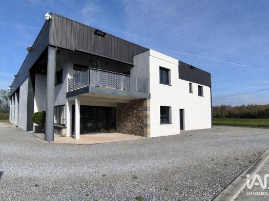 Local commercial à vendre 758 000 € 715 m² de surface de vente Bellocq 64270