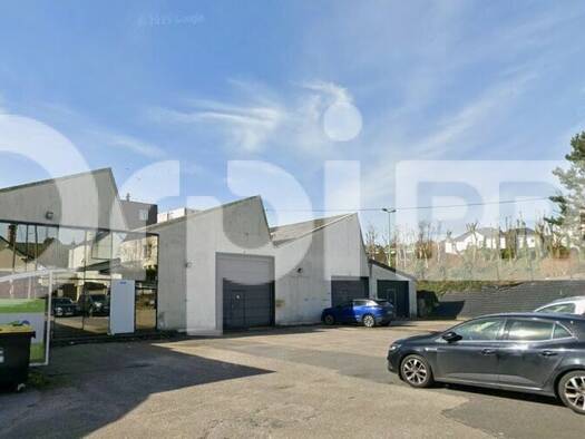 Local d'activités à vendre 370 000 € 875 m² d'espace de stockage divisible Montivilliers 76290