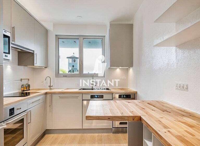 Appartement à vendre 575 000 € 3 pièces 2<br/>chambres 75 m²<br/>superficie 5/8<br/>étage Charenton-le-Pont 94220