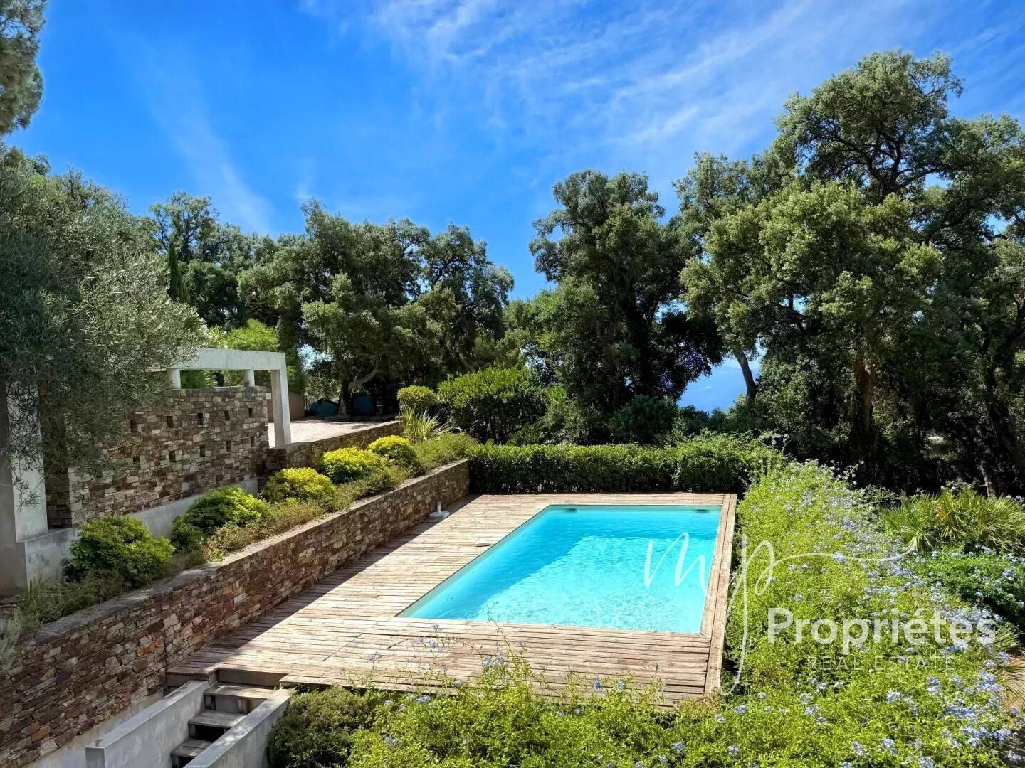 Maison à vendre, 200m², RAYOL CANADEL SUR MER