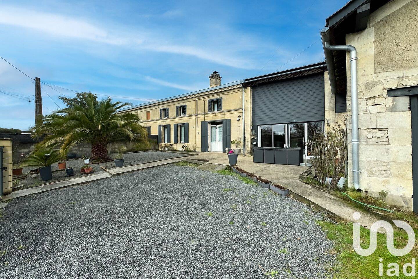 Maison à vendre, 313m², SAINT CHRISTOLY DE BLAYE
