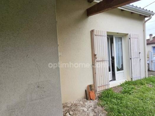 Maison de plain-pied à vendre 141 000 € 3 pièces 2 chambres 74 m² 617 m² de terrain Fissac Ruelle-sur-Touvre 16600