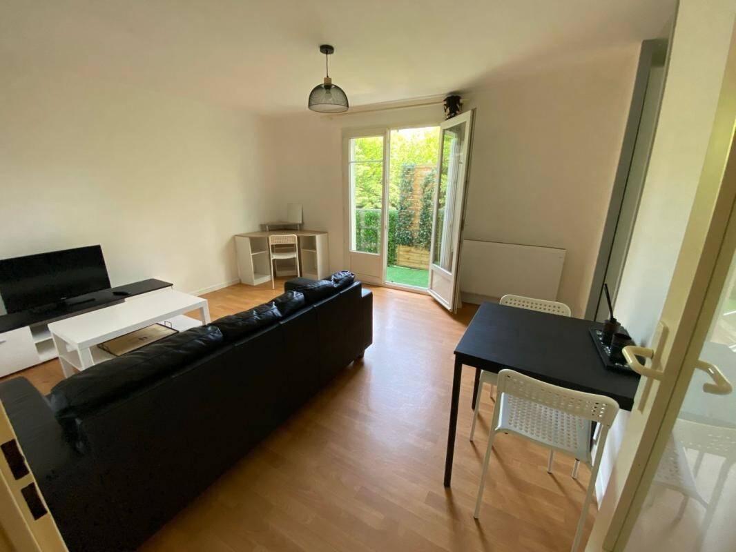 Maison à louer, 40m², AMBARES ET LAGRAVE