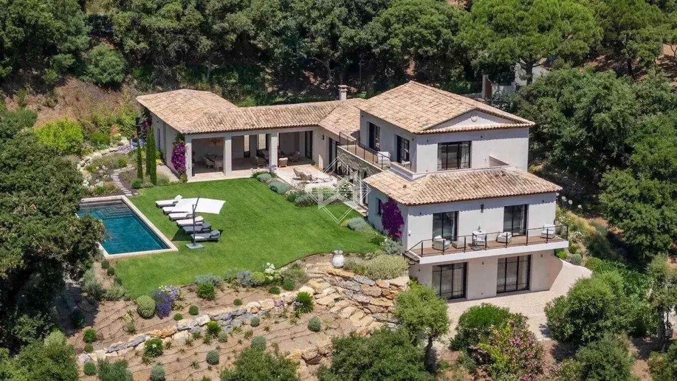 Maison à vendre, 352m², LA CROIX VALMER