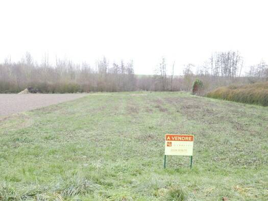 Terrain constructible viabilisé à vendre 125 600 € 3 955 m² de terrain Le Châtelet-sur-Retourne 08300