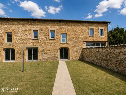 Maison à vendre 240 000 € 4 pièces 3 chambres 122 m² 109 m² de terrain Gleizé 69400