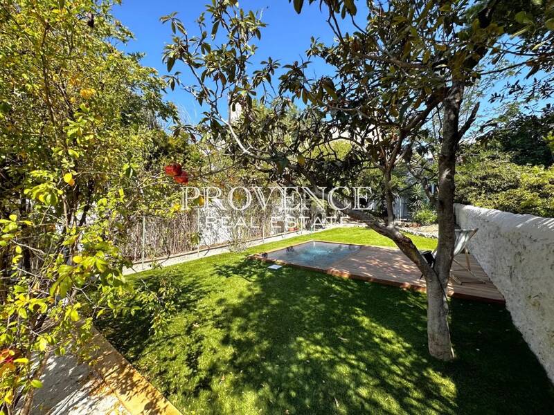 Maison à louer, 161m², MARSEILLE 8E