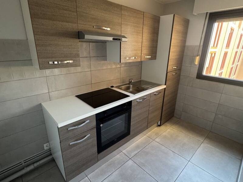 Maison à louer, 27m², MARSEILLE 8E