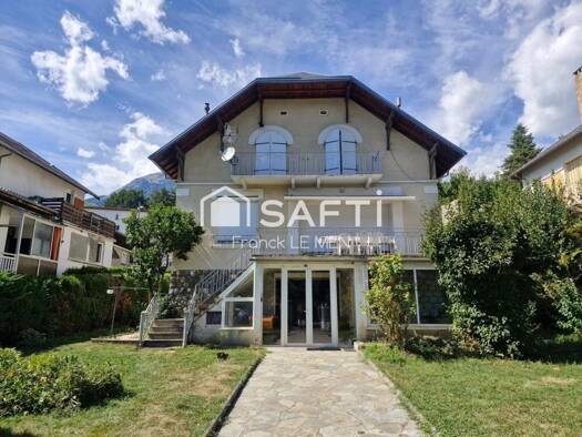 Maison à vendre 708 000 € 8 pièces 5 chambres 195 m² 741 m² de terrain Les Ecarts Embrun 05200