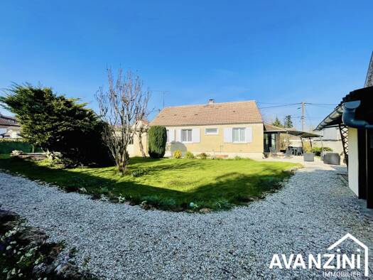 Maison de plain-pied à vendre 299 000 € 4 pièces 3 chambres 91 m² 600 m² de terrain Pierre-Levée 77580