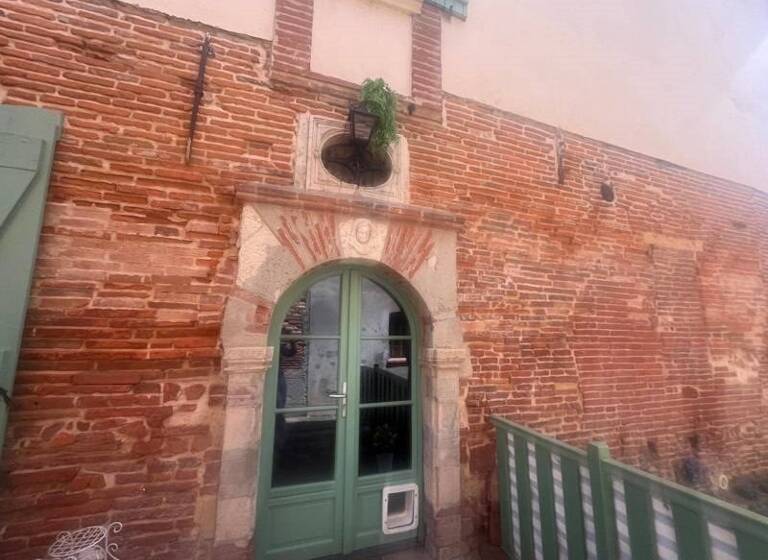 Maison à vendre 400 140 € 6 pièces 5<br/>chambres 230 m²<br/>superficie 1 170 m²<br/>terrain St Clar de Riviere 31600