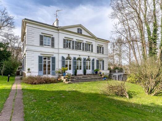 Appartement en viager Bouquet 462 870 € 6 pièces 3 chambres 155 m² Étage 2/3 Les Quais Bougival 78380