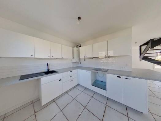 Duplex à louer 1 750 € 4 pièces 3 chambres 102 m² Étage 6/6 Vaise - Rochecardon - Industrie Lyon 9ème arrondissement 69009