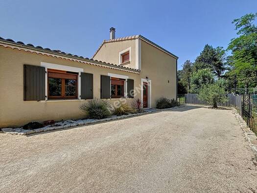 Maison à vendre 380 000 € 6 pièces 4 chambres 148 m² 882 m² de terrain Grane 26400