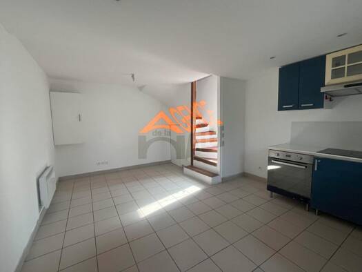 Appartement à louer 830 € 3 pièces 2 chambres 46 m² RDC Belloy-en-France 95270