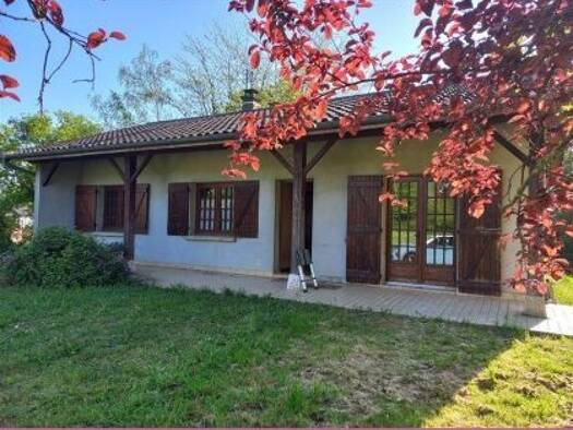 Maison de plain-pied à vendre 153 000 € 3 pièces 2 chambres 80 m² 1 504 m² de terrain Saint-Étienne-sur-Reyssouze 01190