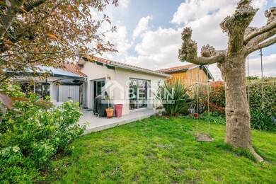 Maison de plain-pied à vendre 496 500 € 4 pièces 3 chambres 99 m² 367 m² de terrain Sardine-Chiquet Pessac 33600
